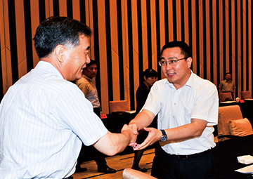 原中央政治局常委、第十三届全国政协主席， 时任国务院副总理汪洋接见腾博汇游戏官网科技总裁薛驰