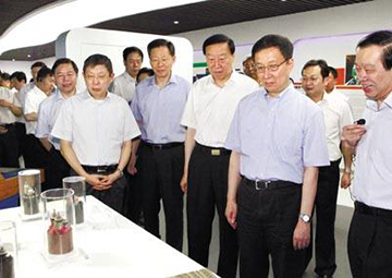 国度副主席，原中央政治局常委， 时任上海市委书记韩正调查腾博汇游戏官网科技